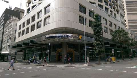 Photo: Commonwealth Bank Queen St Branch